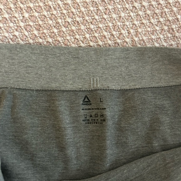 Reebok NWOT size large grey women’s spandex shorts exercise shorts - Picture 4 of 6